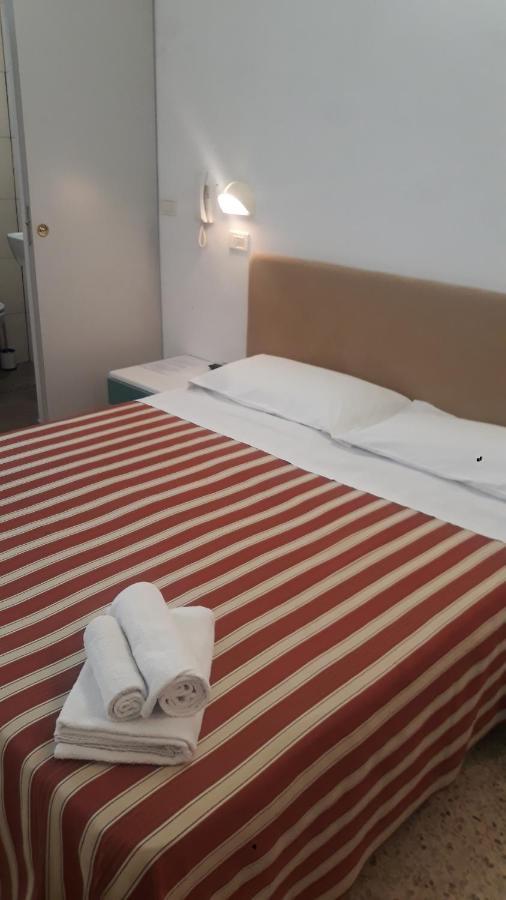 Standard Double Room,1131516600:JPEG